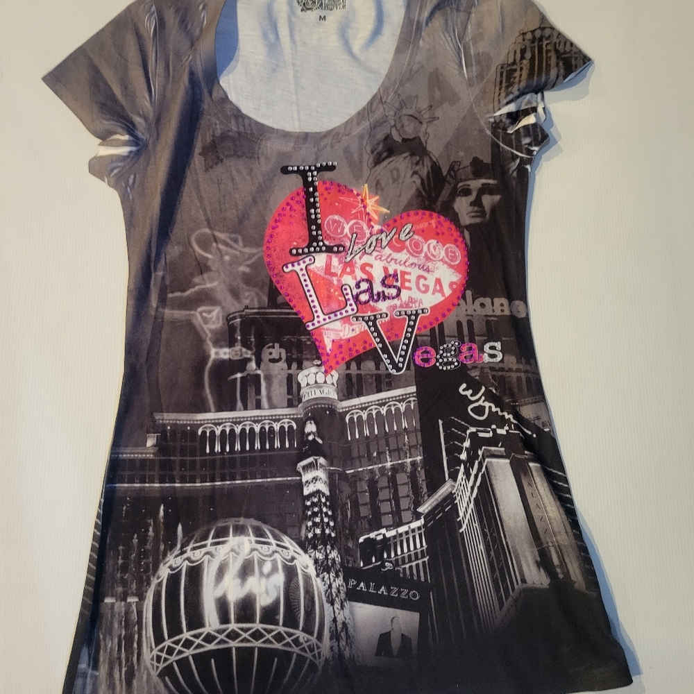 Love Amour I love Vegas tee size medium